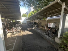 【埼玉県/越谷市赤山町】越谷ファミリータウンB 駐輪場