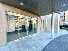 【千葉県/流山市おおたかの森東】ジオ流山おおたかの森 サブエントランス