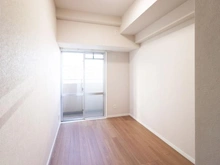 【埼玉県/三郷市さつき平】パークフィールドみさとテラウェスト5街区2号館 洋室