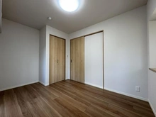 【埼玉県/吉川市栄町】モアステージ吉川ライネスハイム B棟 洋室