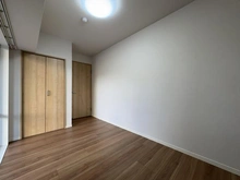 【埼玉県/吉川市栄町】モアステージ吉川ライネスハイム B棟 洋室