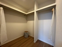 【埼玉県/吉川市栄町】モアステージ吉川ライネスハイム B棟 収納：ウォークインクローゼット