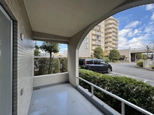 【埼玉県/吉川市栄町】モアステージ吉川ライネスハイム B棟 共用部