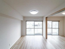 【千葉県/松戸市上本郷】マンション第八松戸 リビング・ダイニング：（右）洋室