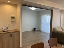 【茨城県/取手市井野台】サンライフ取手 A棟 洋室：リビング・ダイニングから