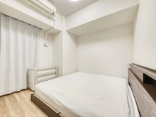 【千葉県/千葉市美浜区若葉】幕張ベイパーク　スカイグランドタワー 洋室：約5.1帖。各居室に収納がございます。