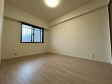 【千葉県/千葉市稲毛区小仲台】アクアフォレスタ・ルネ稲毛　フォレスタ棟 洋室