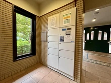 【千葉県/千葉市稲毛区小仲台】アクアフォレスタ・ルネ稲毛　フォレスタ棟 宅配BOX