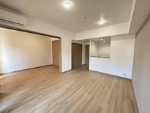 【東京都/江東区大島】イーストパークス大島サザンスクエア LDK：（奥）洋室