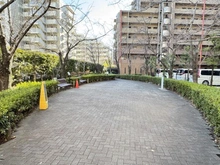 【東京都/江東区大島】イーストパークス大島サザンスクエア 敷地内：スプリングガーデン
