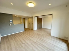 【東京都/江東区大島】イーストパークス大島サザンスクエア LDK：奥：洋室