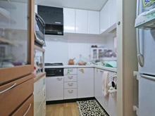 【東京都/板橋区前野町】ヴェル・クレール板橋前野町 キッチン：【家具調度品は価格に含まれません】