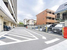 【東京都/板橋区大和町】クレストラフィーネ板橋本町 駐車場