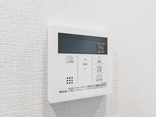 【東京都/新宿区原町】グランディ市谷柳町 キッチン：給湯リモコン