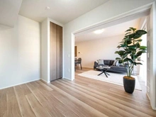 【東京都/板橋区加賀】プラウドシティ加賀学園通り 洋室：（奥）リビングダイニング