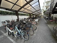 【東京都/板橋区大原町】いづみハイツ本蓮沼 駐輪場