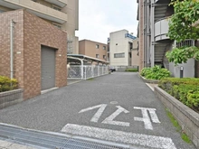 【東京都/荒川区西日暮里】西日暮里ローヤルコーポ 駐車場