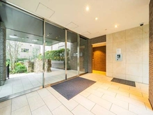 【東京都/板橋区志村】プラウド志村坂上サンクアージュ エントランス：オートロック
