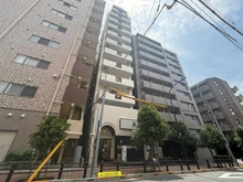 【東京都/豊島区巣鴨】巣鴨第2SYマンション 外観：左から2番目の白い建物