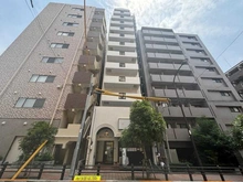 【東京都/豊島区巣鴨】巣鴨第2SYマンション 外観：左から2番目の白い建物