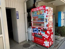 【神奈川県/川崎市中原区新丸子町】メインステージ新丸子駅前 敷地内：自動販売機