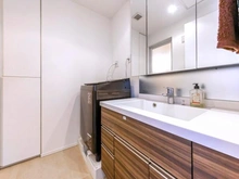 【東京都/渋谷区渋谷】ザ・パークハウス渋谷美竹 洗面室