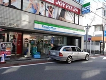 【東京都/港区南青山】パーク・コート南青山ヒルトップレジデンス  ファミリーマート　南青山七丁目店（現地より約165m）