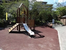 【東京都/港区南青山】パーク・コート南青山ヒルトップレジデンス 広尾北公園（現地より約300m）