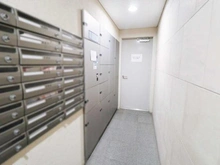 【東京都/目黒区大橋】クオリア目黒大橋ウエスト メールBOX・宅配BOX