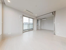 【東京都/港区東麻布】クラッシィスイート・ジオ東麻布 リビング・ダイニング：奥：洋室