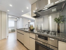 【東京都/港区赤坂】ザ・パークハウス赤坂レジデンス ダイニングキッチン：※リフォーム前の室内写真です。