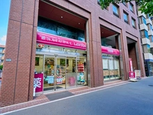 【東京都/港区六本木】クローバー六本木 ナチュラルローソン　乃木坂店（現地より約300m）