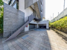 【東京都/渋谷区松濤】モデルノトッレ松濤 アプローチ