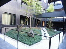 【東京都/世田谷区新町】パークハウス新町櫻雅 敷地内