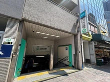 【東京都/渋谷区富ヶ谷】パークハウス代々木公園アーバンス  東京メトロ千代田線「代々木公園」駅 （現地より約100m）：1番出口