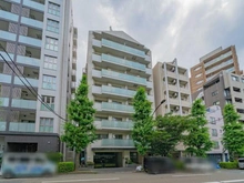 【東京都/渋谷区東】アーバンパレス広尾 外観：左から二棟目