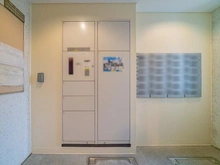 【東京都/渋谷区富ヶ谷】フォルム代々木公園リベディア 宅配BOX