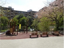 【東京都/港区南青山】南青山パークマンション 広尾北公園（現地より約435m）：