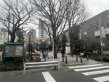 【東京都/港区南青山】南青山パークマンション 南青山六丁目児童遊園（現地より約190m）：
