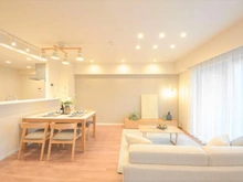 【神奈川県/川崎市中原区小杉御殿町】クレストフォルム武蔵小杉御殿町 リビング・ダイニング
