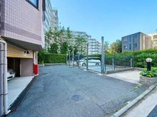 【東京都/港区高輪】ライオンズマンション高輪 駐車場：有償