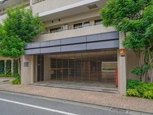 【東京都/杉並区西荻南】ブリリア西荻窪 駐車場