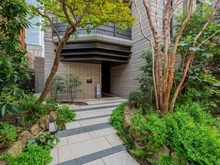 【東京都/港区赤坂】プレミスト赤坂翠嶺 アプローチ