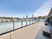 【東京都/品川区上大崎】ディアナコート池田山公園 共用施設：ベンチ付きのスカイテラス
