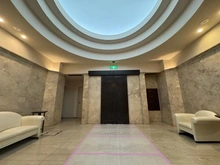 【東京都/渋谷区代々木】代々木公園パーク・マンション エントランス