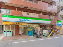 【東京都/目黒区青葉台】ジェイパーク青葉台アパートメント ファミリーマート目黒青葉台三丁目店（現地より約150m）