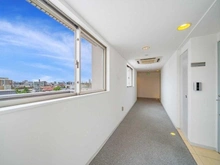 【東京都/渋谷区富ヶ谷】ブランクレア代々木公園 廊下：5階共用廊下（内廊下設計）