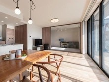 【神奈川県/横浜市青葉区美しが丘】ジオ美しが丘二丁目ヒルズ リビング・ダイニング：奥：洋室