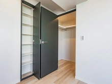 【東京都/新宿区原町】グランディ市谷柳町 洋室：ウォークインクローゼット