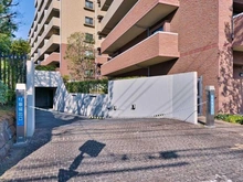 【東京都/杉並区高井戸東】ファミールグラン高井戸デュープレックス 敷地内